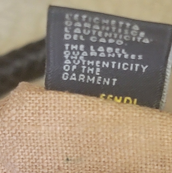 Fendi purse (Read description/As-is) - Picture 7 of 7